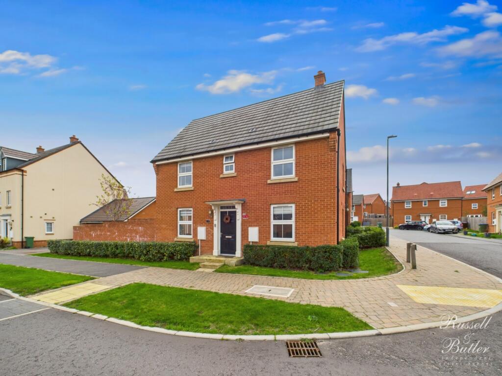 3-bed semi-detached on Swithin Lane, Buckingham, MK18 1ZJ, £425,000