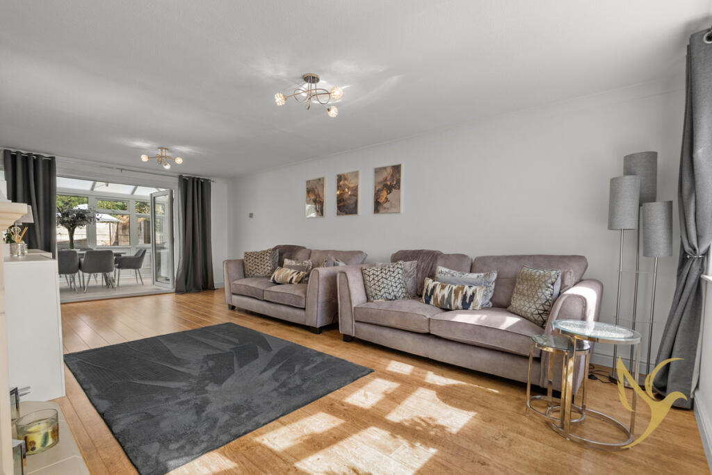 House in Worcester, Worcestershire - More