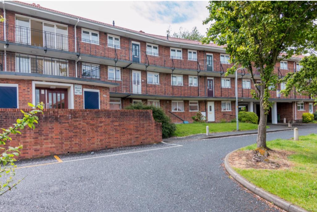 Apartment in Wolverhampton, West Midlands - More