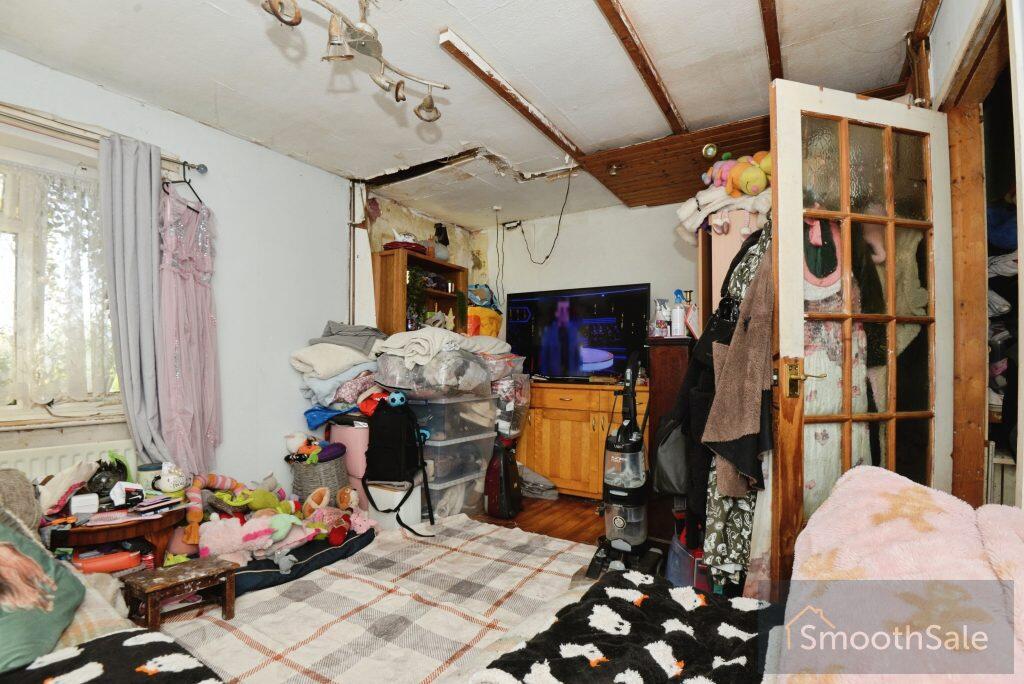 House in Slough - View 5