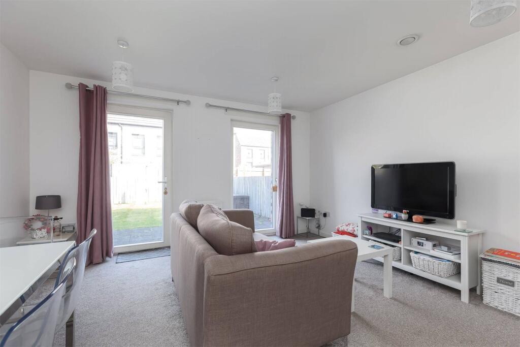 Grieve Crescent, Muirhouse, Edinburgh, EH4 photo 2