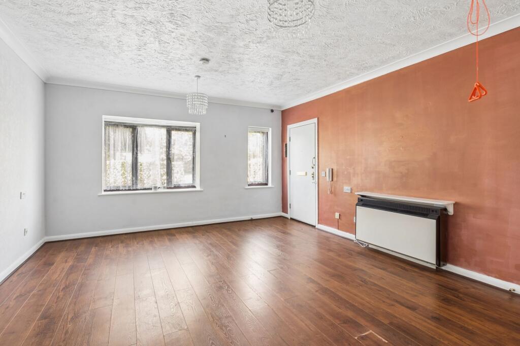 Apartment in Watford - More