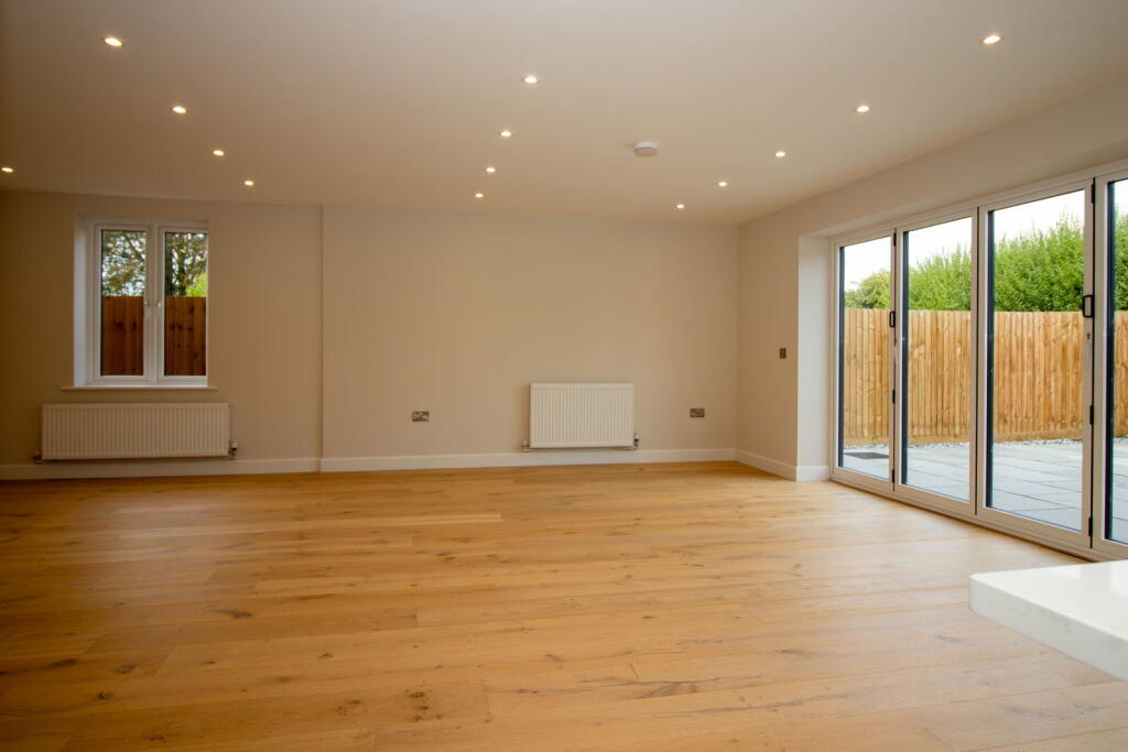 House in Alresford, Woodlands, New Alresford - More