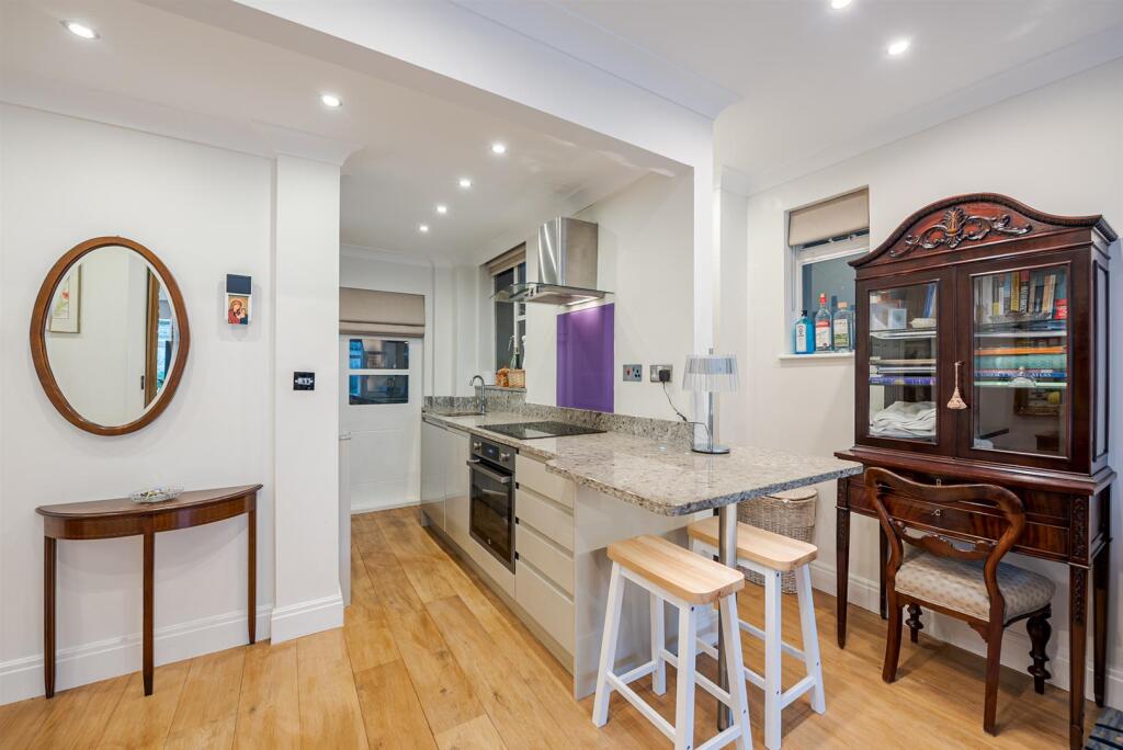 Apartment in London, Chelsea - More