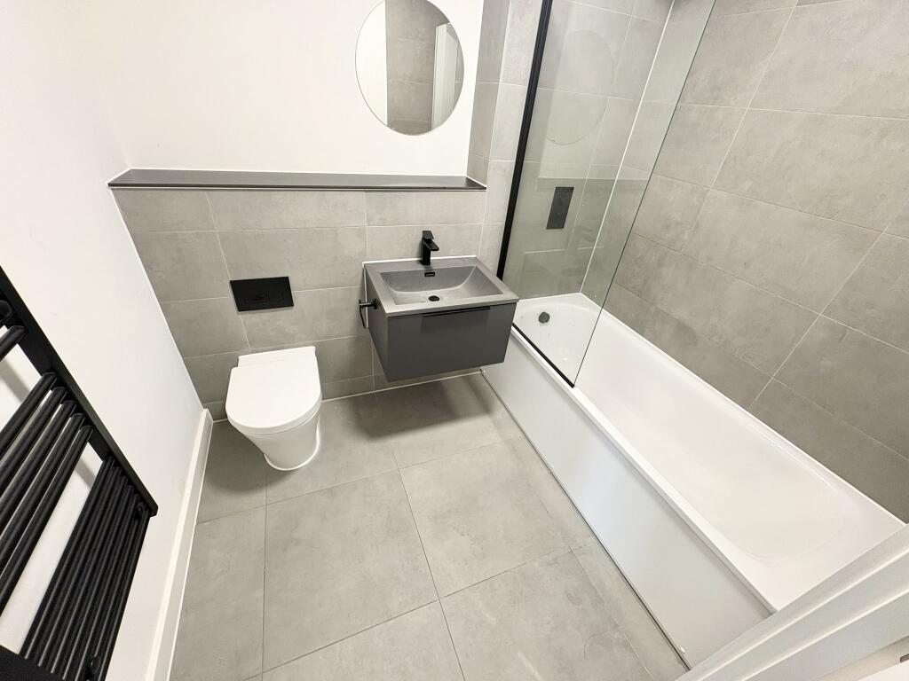 Apartment in Manchester - View 5
