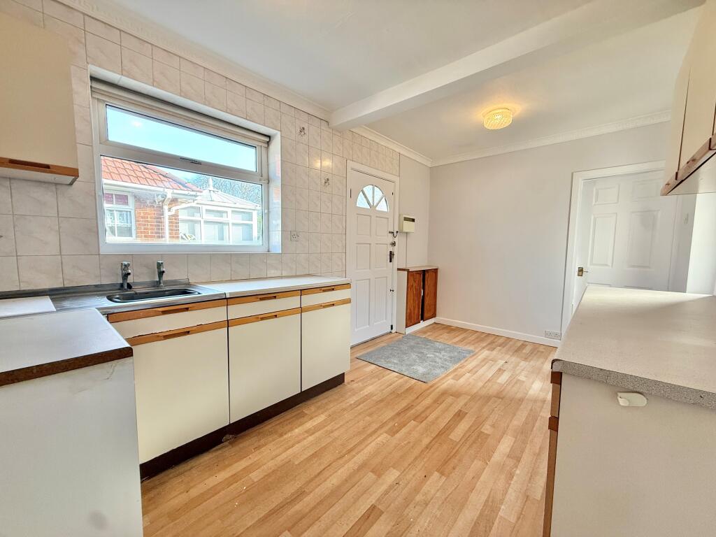 Ashbrook Close, Denton photo 4