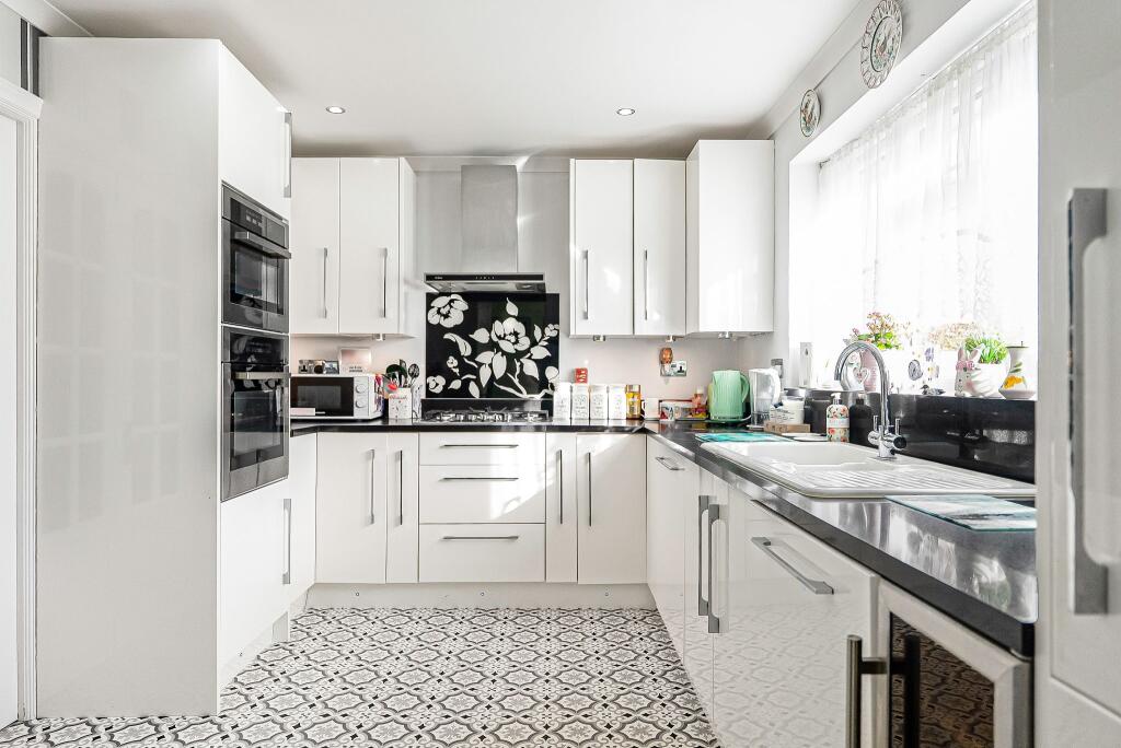 Additional image 2 of Alderman Close, Welham Green, AL9