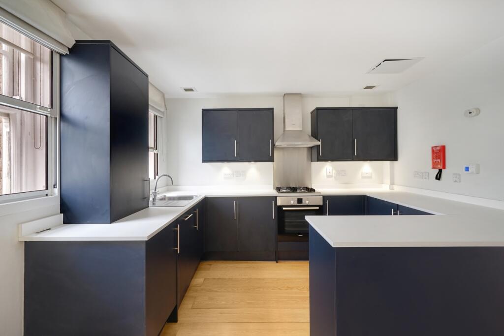 Apartment in London, City of Westminster - More