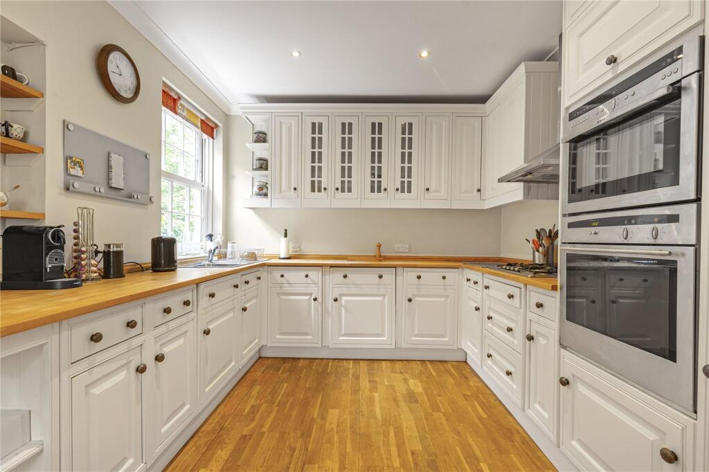 House in Richmond, North Sheen - View 4