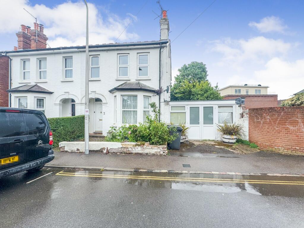 3-bed semi-detached on Crown Lane, Theale, RG7, £370,000