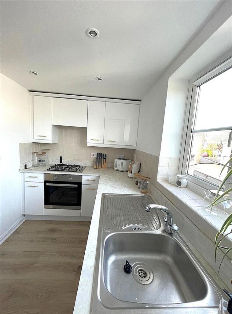 Apartment in Fareham, Whiteley - View 5