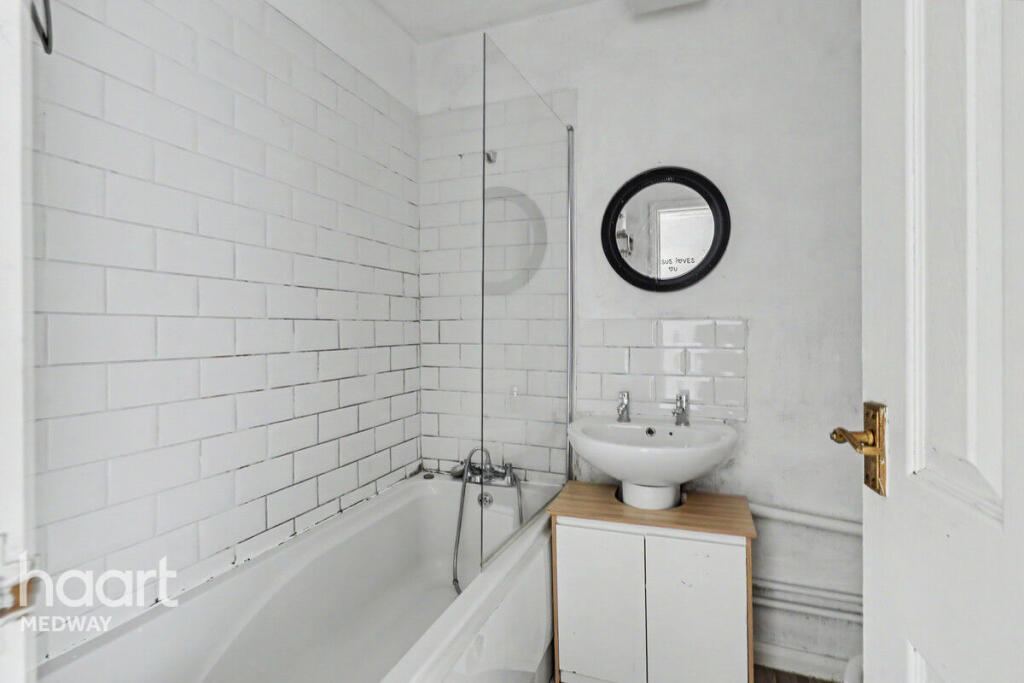 Main image of property: Cobsdene, Gravesend