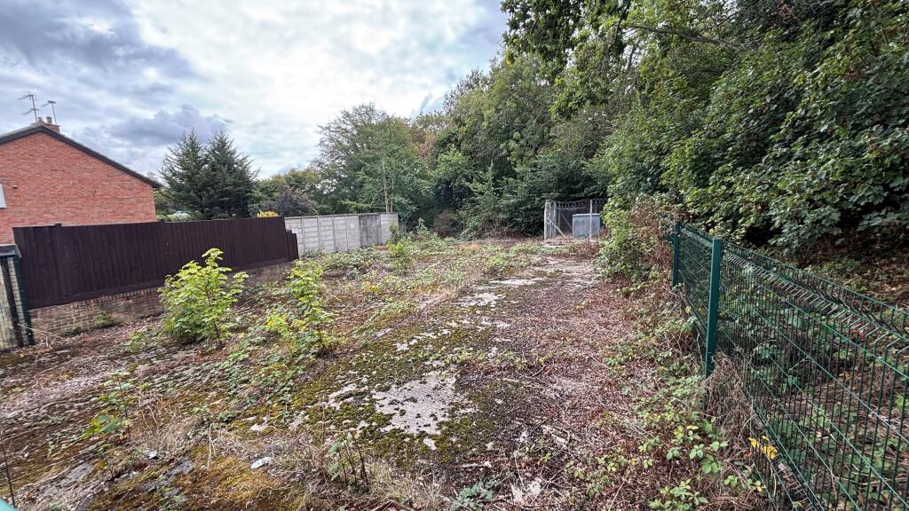 Land at 234 Lynch Hill Lane, Berkshire, SL2 2PX - View 2