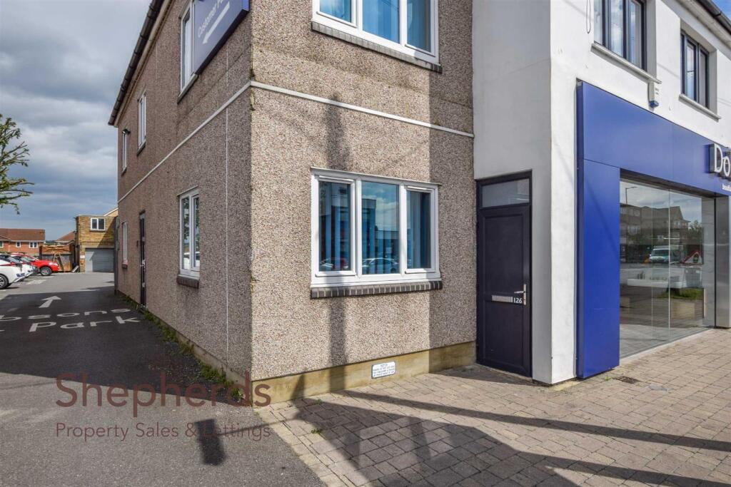 Main image of property: Turners Hill, Cheshunt