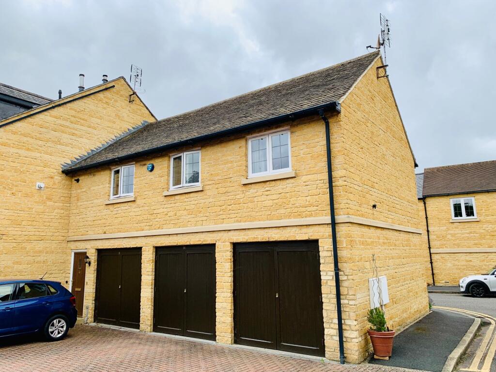 Main image of property: Gordon Close, Broadway