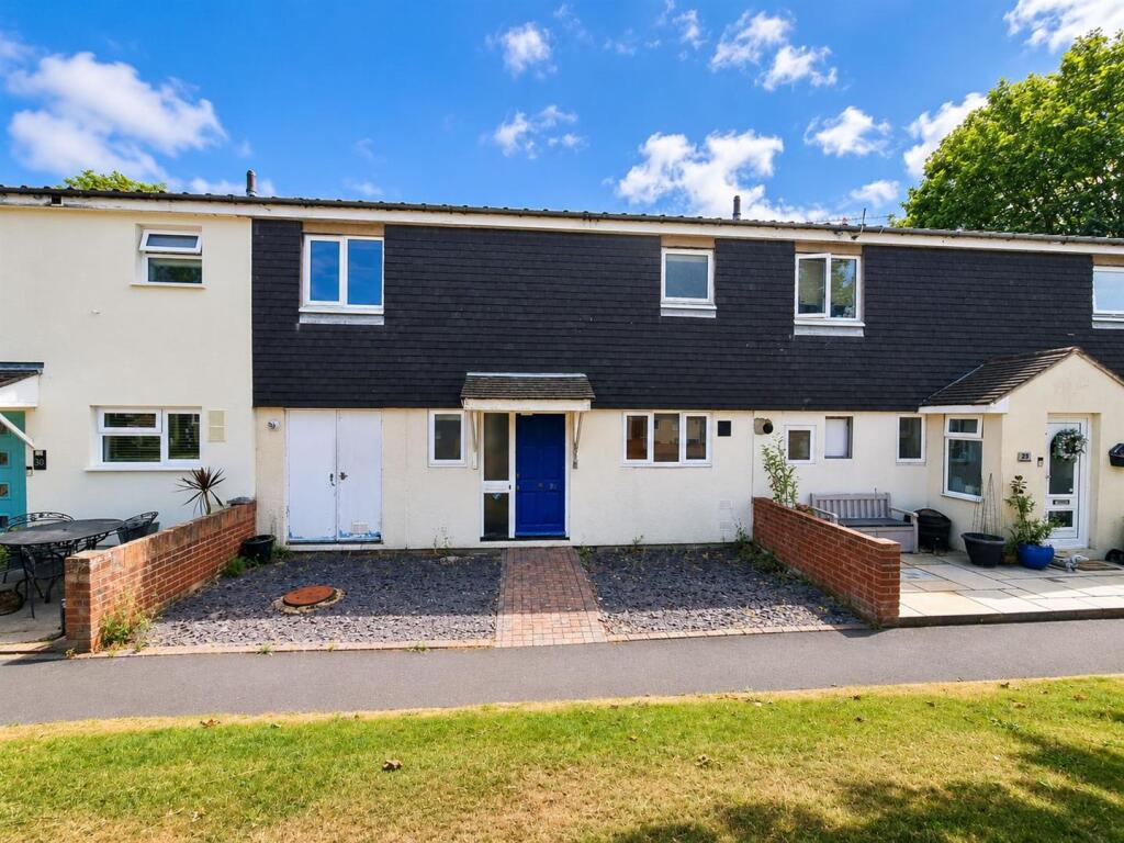 Main image of property: Widgeon Close, Hardway, Gosport
