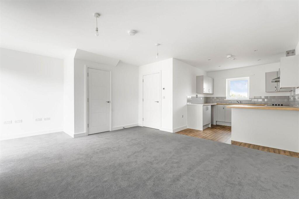 House in Truro - View 3