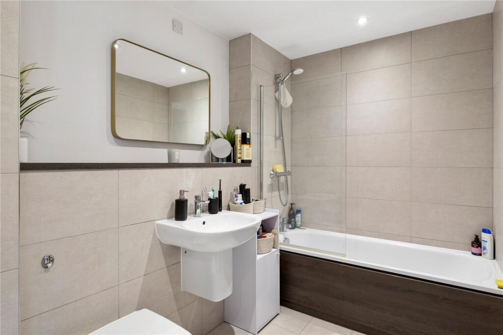 Apartment in Salford, Greater Manchester - More