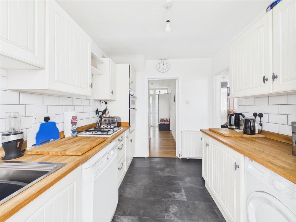 House in Coventry, Stonehouse Estate, Tollbar End - View 5