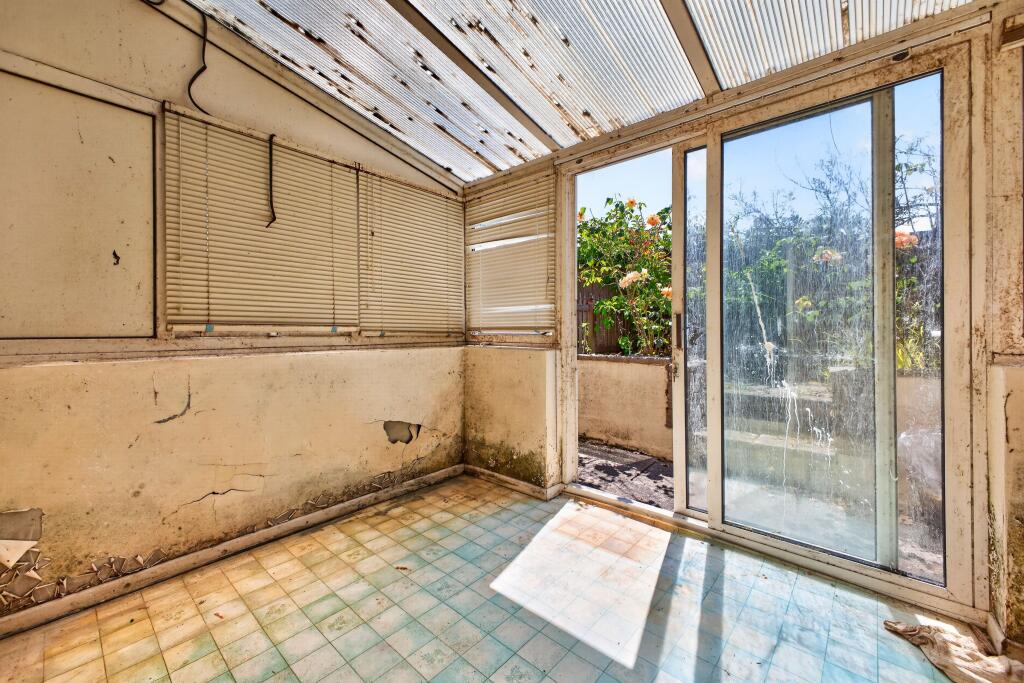 House in Castle Cary - More