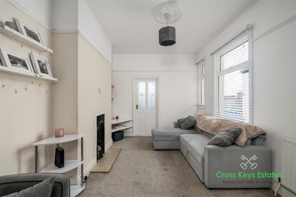 Apartment in Plymouth - More