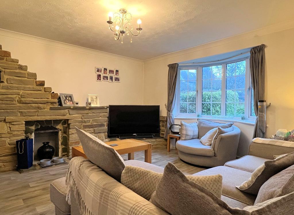 Manor Road, Upper Beeding, West Sussex, BN44 3TJ photo 2