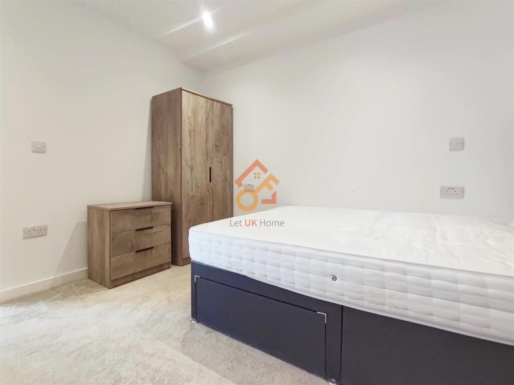 Apartment in Manchester - More