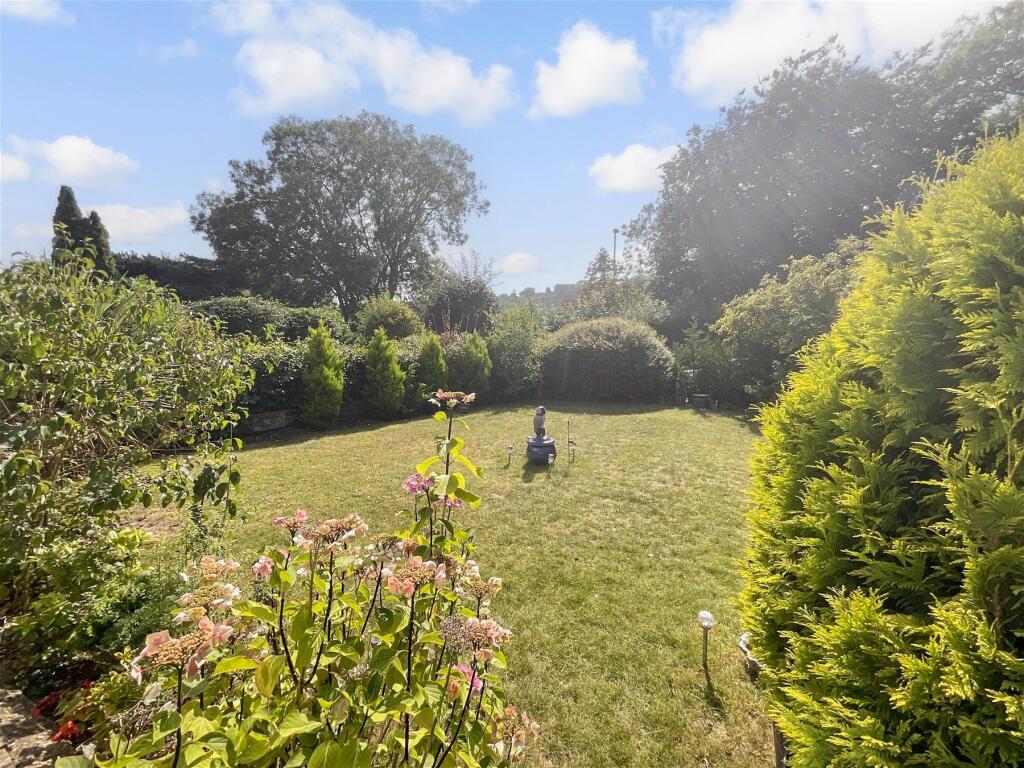 Main image of property: Findon Road, Worthing, West Sussex