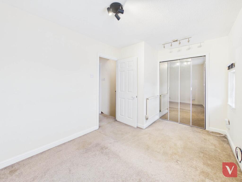 House in Luton - View 4