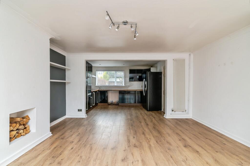 Avebury Close, Clifton, Nottingham, NG11 - View 6