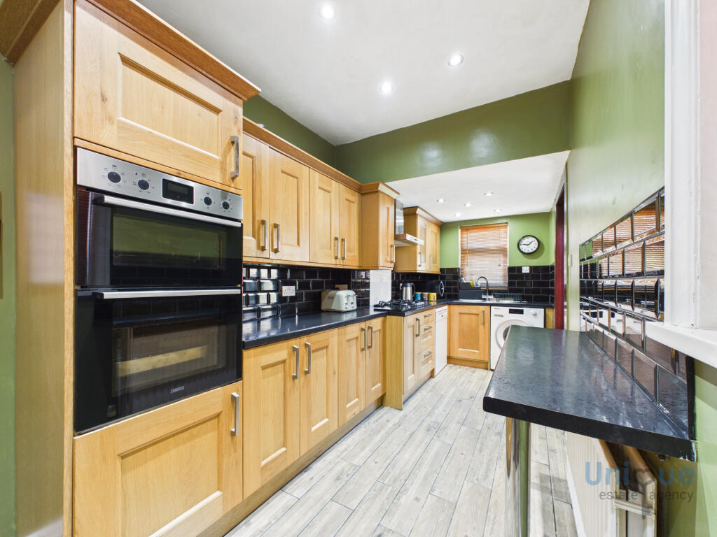 Abercrombie Road,  Fleetwood, FY7 photo 3