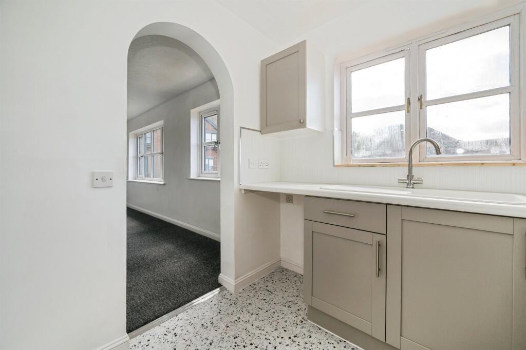 Apartment in Southampton, Bitterne Park - View 5