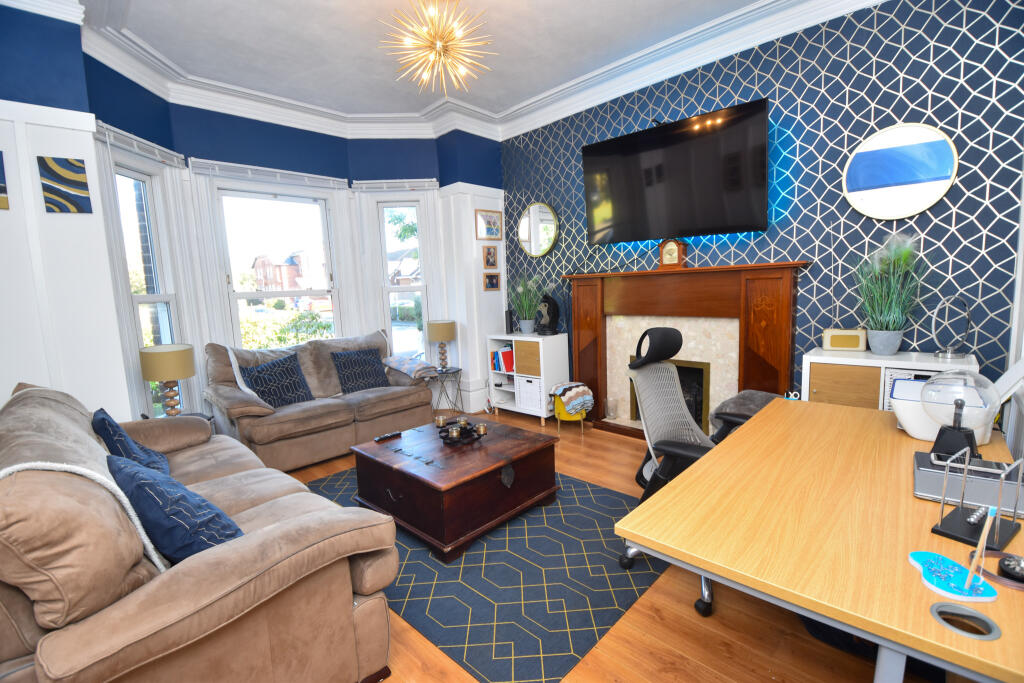 'Irlesmere' Irlam Road, Urmston, M41 photo 2