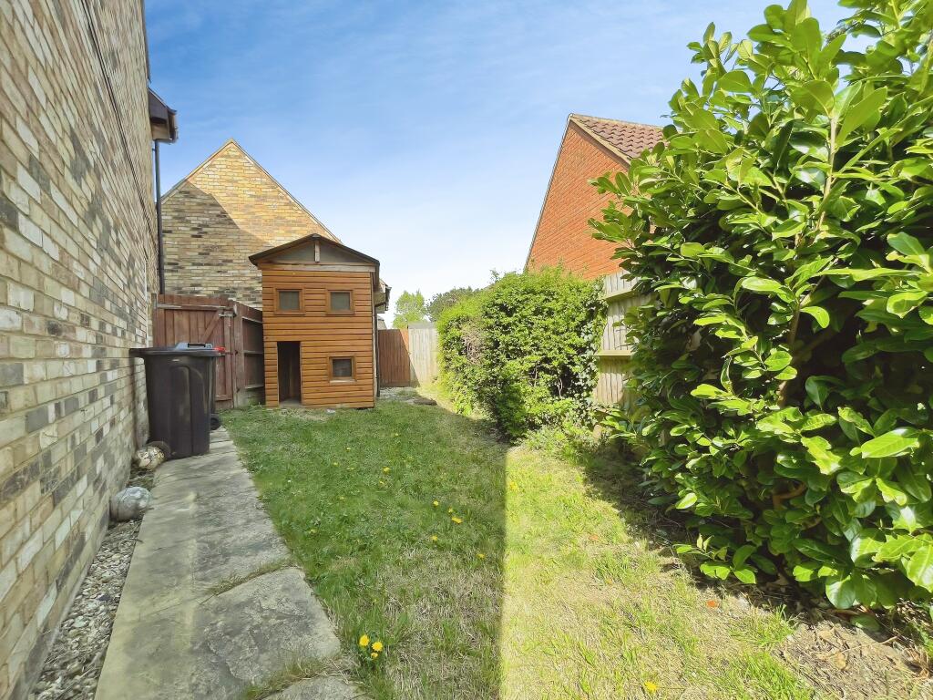 House in Milton Keynes, Monkston, Kents Hill, Monkston and Brinklow - View 3
