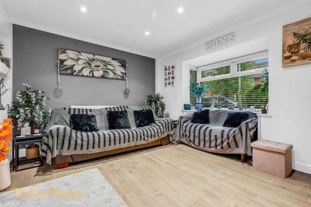 House in Enfield - More