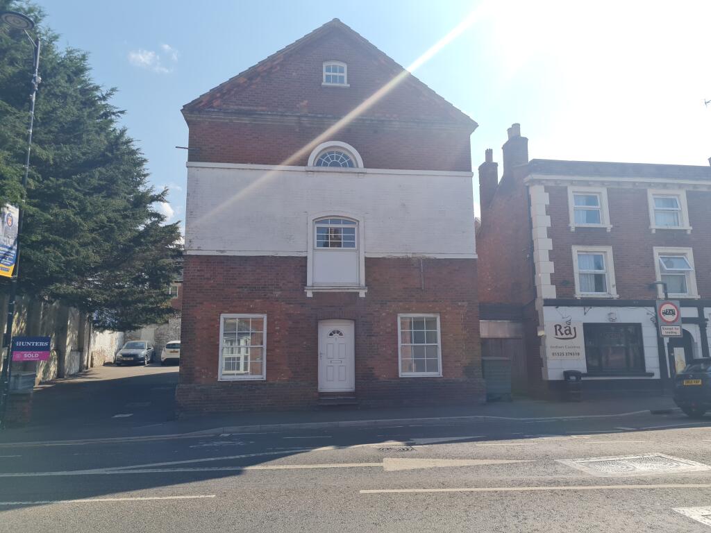 Main image of property: Flat 5, Tooleys Mill, 1 Old Road, Leighton Buzzard, Bedfordshire LU7 2RP