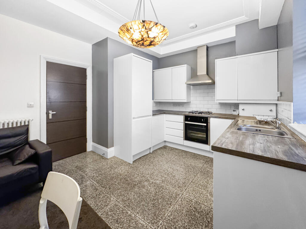 Main image of property: Broadway, Peterborough PE1 1SH