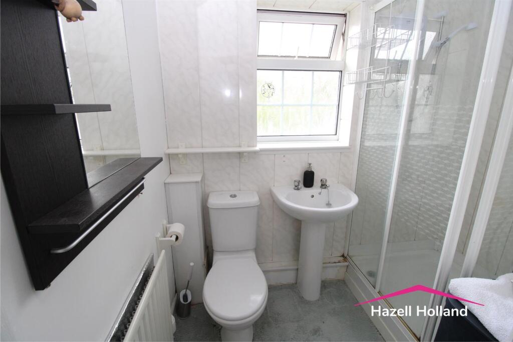 House in Gillingham, Medway - More