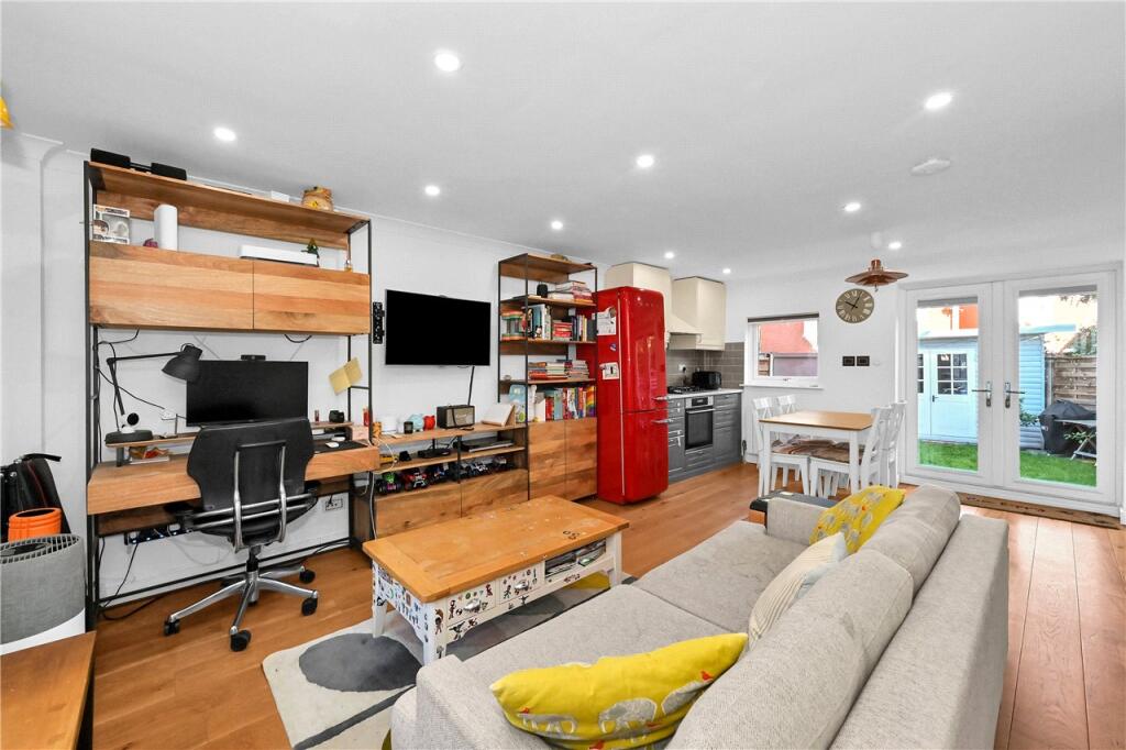 House in London - View 3