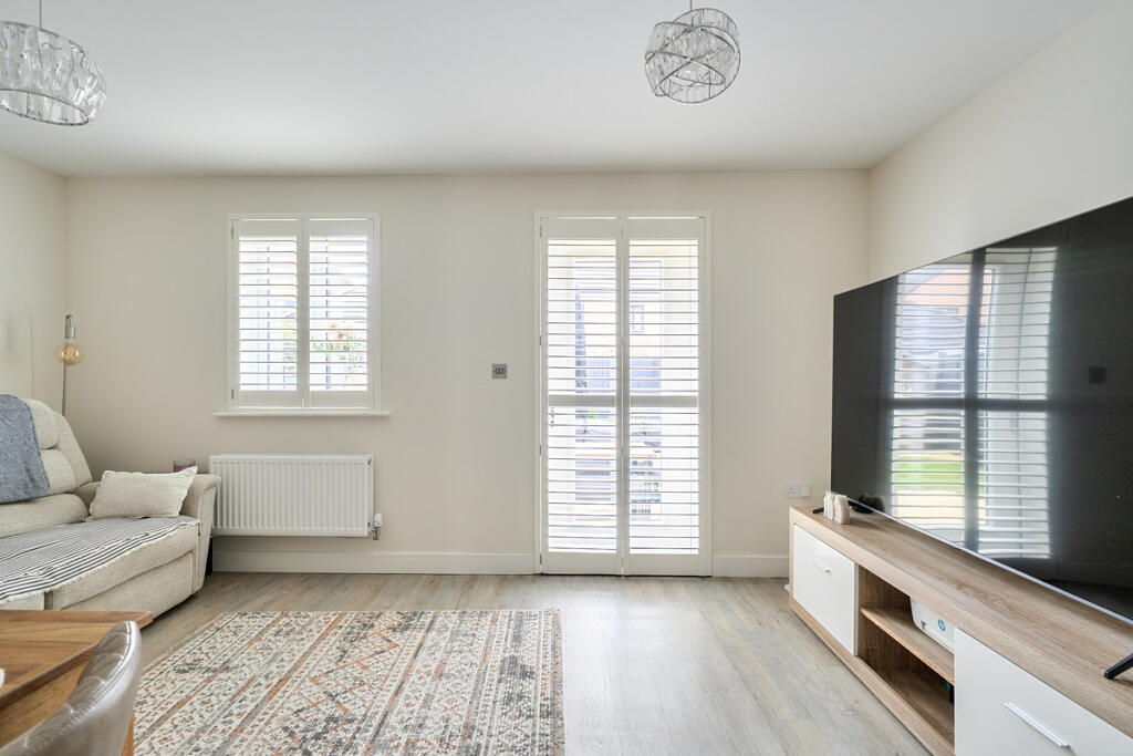 Maitland Place, Melksham, SN12 photo 4