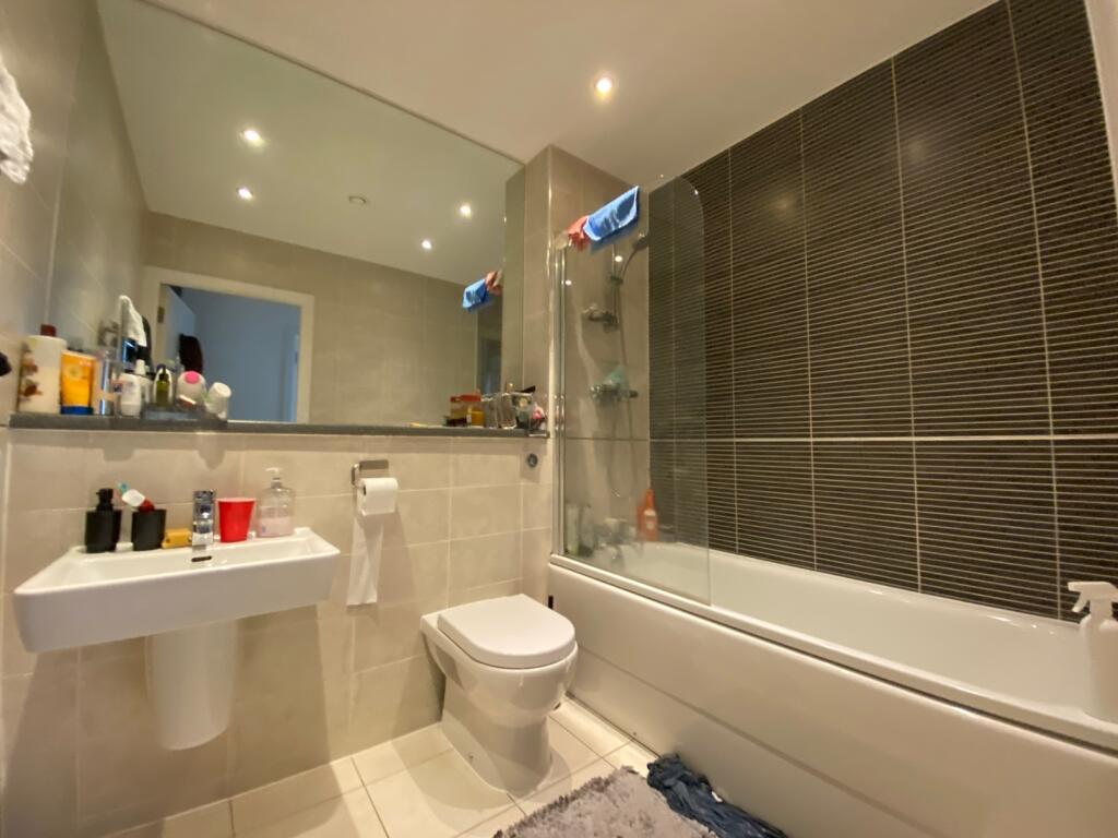 Apartment in Rotherham, Masbrough - More