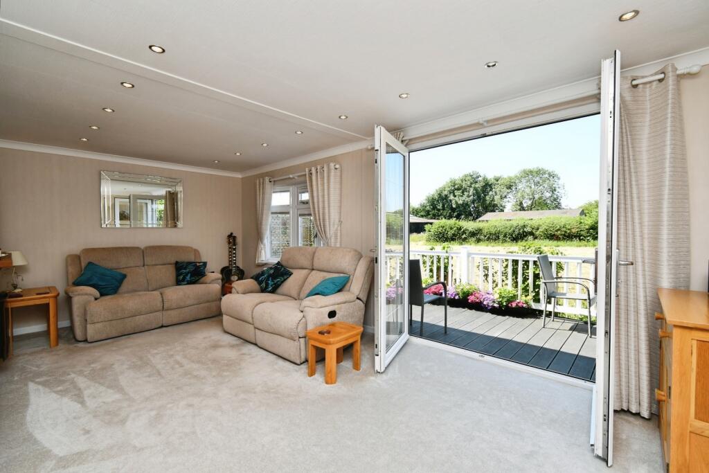 House in York - View 5