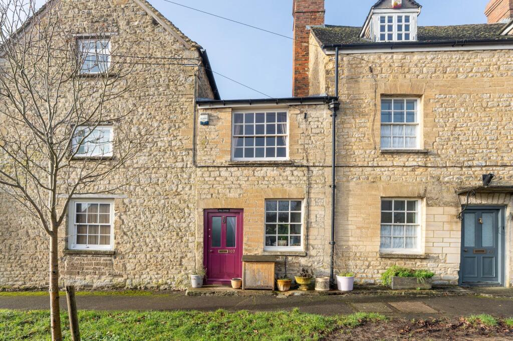 Main image of property: Elm Cottage, Manor Road, Woodstock, OX20