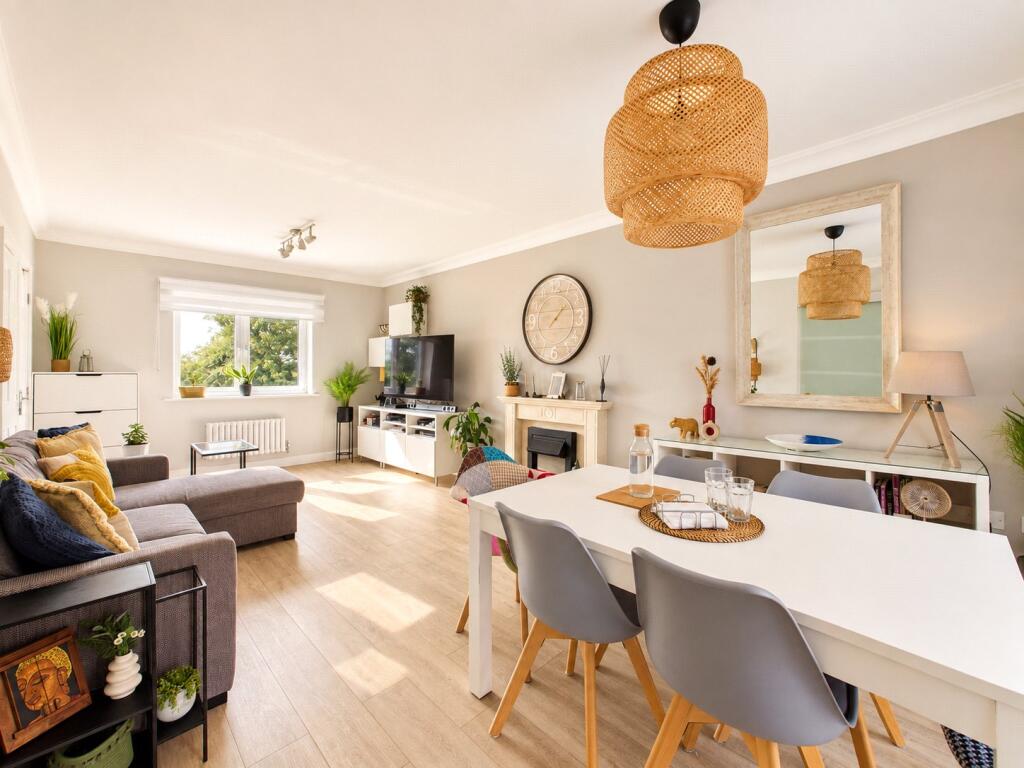 House in Swindon - View 3