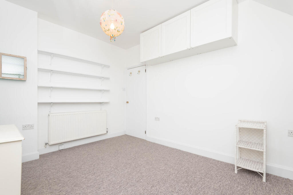 Apartment in London - More