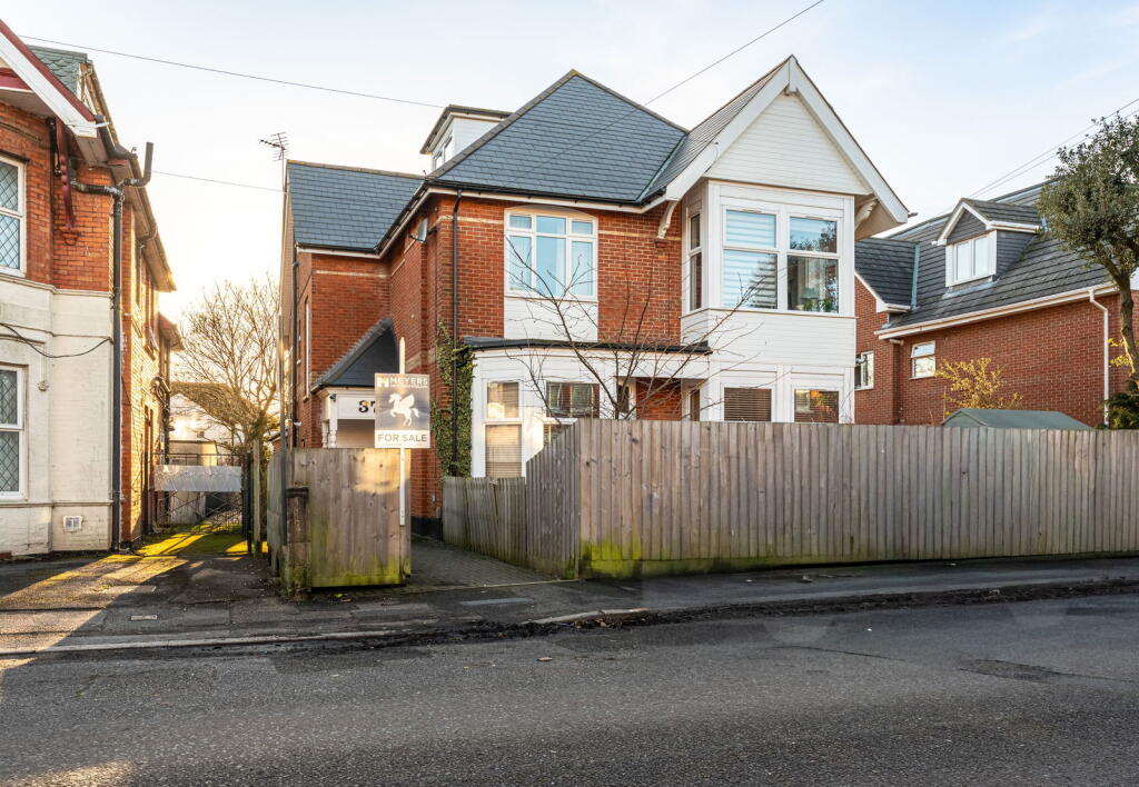 Main image of property: Hamilton Road, Bournemouth, BH1 4EQ