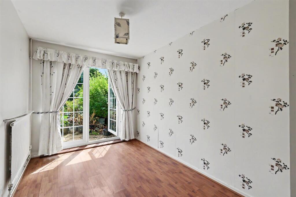 House in Stevenage, Fishers Green - View 5