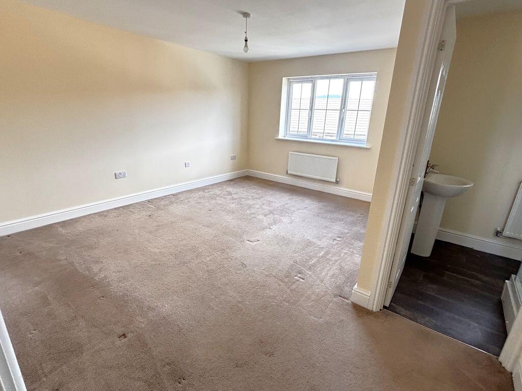 House in Newport, Llanelly - More