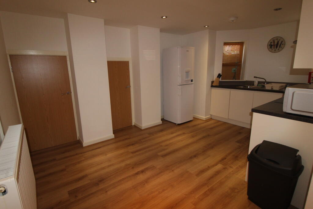 Apartment in Preston - View 3
