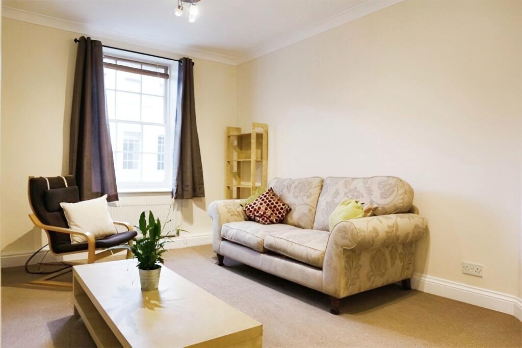 Main image of property: West Street, Buckingham, Buckinghamshire, MK18